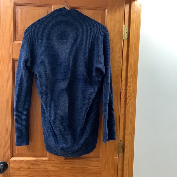 Banana Republic Cardigan - Size L - Picture 4 of 4